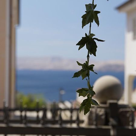 Apartmenthaus Hana Karlobag Esterno foto