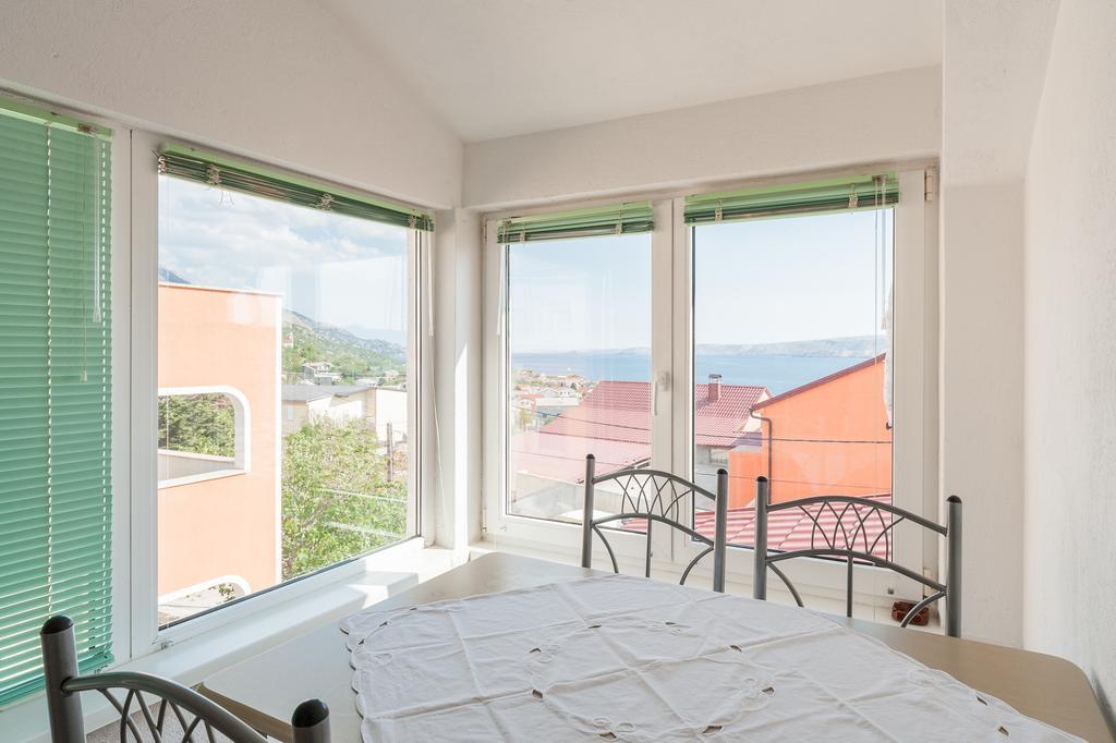 Apartmenthaus Hana Karlobag Esterno foto