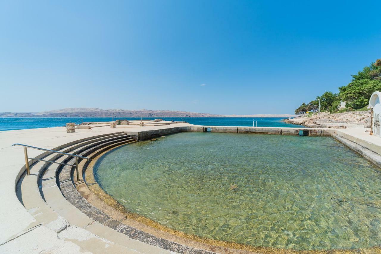 Apartmenthaus Hana Karlobag Esterno foto